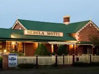Nebula Motel - parking
