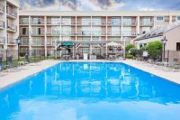 Wyndham Garden Warsaw - Pools