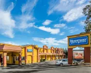 Rodeway Inn & Suites Corona
