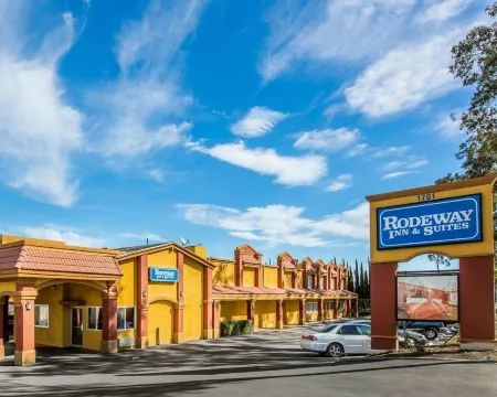 Rodeway Inn & Suites Corona