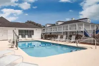 Baymont by Wyndham Brunswick GA - Pools