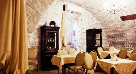 Николаевский