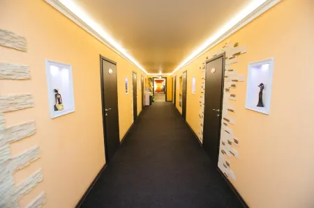 Манго Отели рядом с достопримечательностью «Выставочный зал»