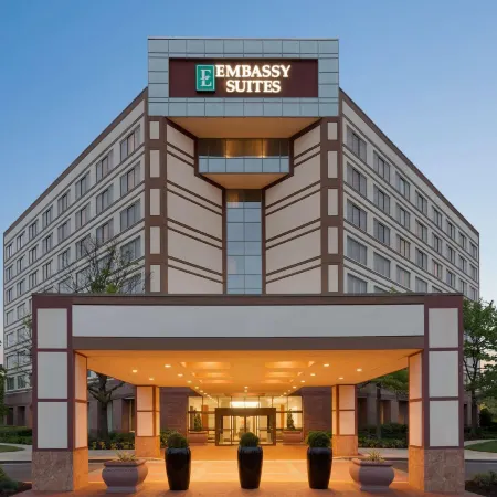 Embassy Suites by Hilton Baltimore at BWI Airport Отели в г. Линтикум