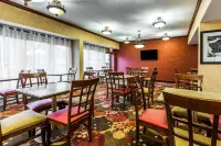 Quality Inn Albany - Pools