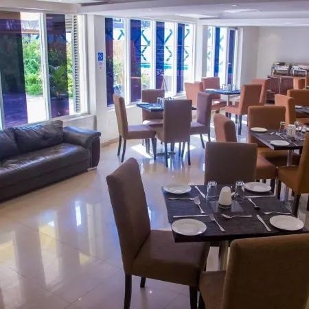 Glee Hotel