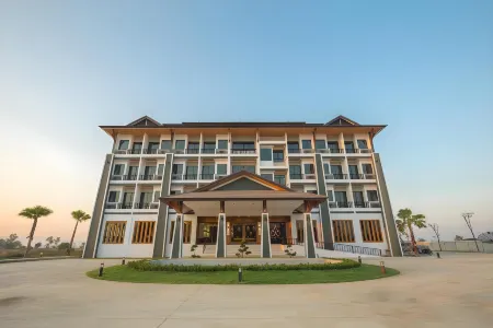 Sann View Hotel Отели в г. Thoeng