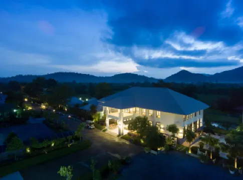 เรนเดียร์ พาร์ค รีสอร์ท นครนายก โรงแรมใกล้วัดบ้านวังรี