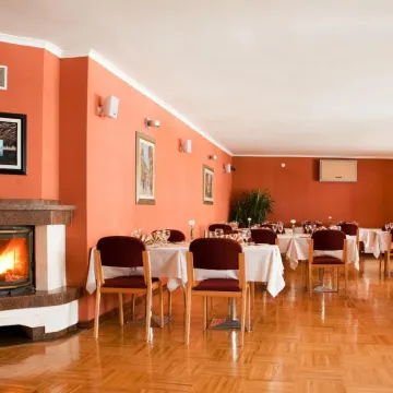 Hotel Tunali Отели рядом с достопримечательностью «Посольство США»