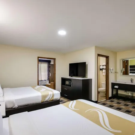 Quality Inn & Suites Mt Chalet