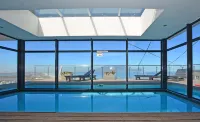 Aquarius Luxury Suites - Beach