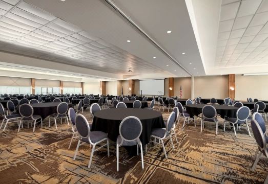 포트 폰처트레인 디트로이트, 윈덤 호텔