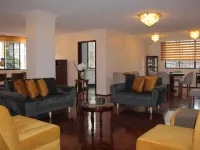 Ukuku Hostel & Rooftop - Quito Hotel di Quito