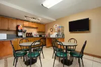 Super 8 by Wyndham Homewood Birmingham Area - breakfast