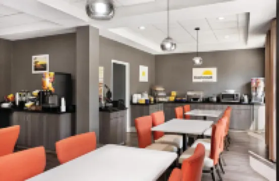 เดย์สอินน์แอนด์สวีทส์ บายวินด์แฮม เมอร์ฟรีส์โบโร