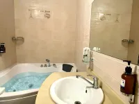 Hotel Labirint - 3-Star