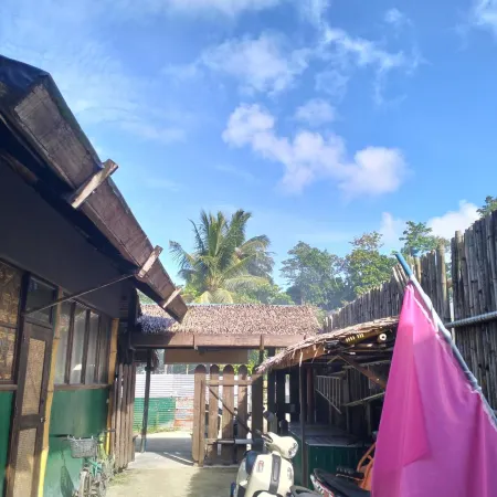 Eddie`s Beach Resort Siargao