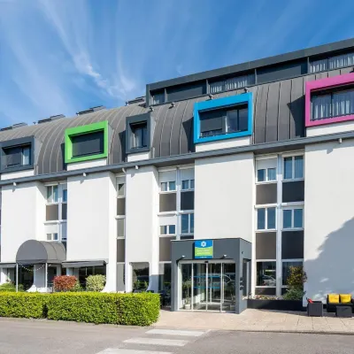Sure Hotel by Best Western Dijon Sud Hotels near Monge Tramway Station