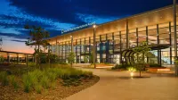 Holiday Inn SYDNEY ST MARYS by IHG โรงแรมในซิดนีย์