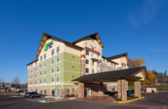 Holiday Inn Express & Suites SEATTLE SOUTH - TUKWILA by IHG Hotels in Tukwila