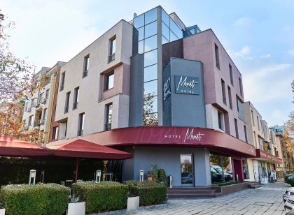 Monet Hotel
