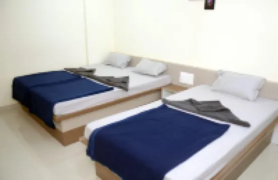 Hotel Gurusparsh Lodging