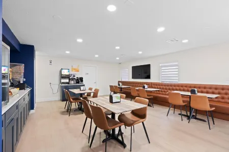 Baymont by Wyndham Orlando Downtown Отели рядом с достопримечательностью «Thornton Park»