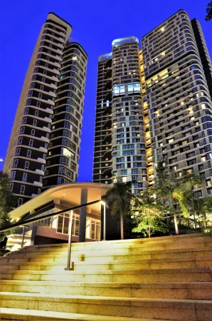 Holi Afiniti Themed Suites