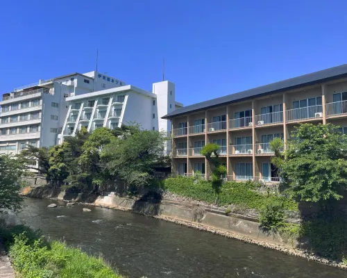 Itoen Hotel Отели рядом с достопримечательностью «Железнодорожный вокзал Ито»