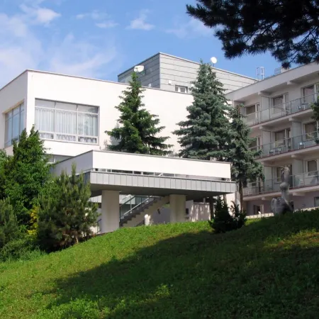 Hotel Sorea Regia Отели рядом с достопримечательностью «Фонтан Роланда»