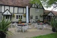 The Crown Pub, Dining & Rooms Hotels in Henlow