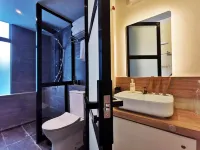 Oikos Poshtel