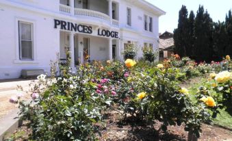 Princes Lodge Motel