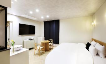 Chuncheon Intro Tourist Hotel