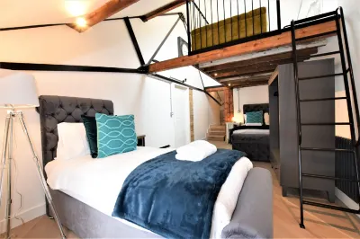 Nap Bristol City Centre Hotels near University of Bristol