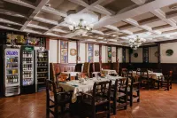 Gala Alpik Hotel Các khách sạn ở Estosadok