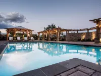 The Hotel Roanoke & Conference Center, Curio Collection by Hilton - Pools