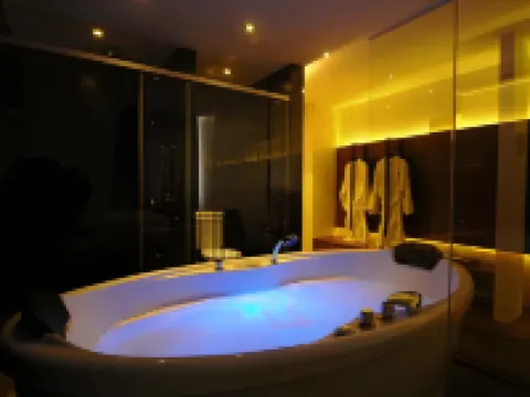 โรงแรมธุรกิจเดอะเลเวอเรจ เมอร์กอง โรงแรมในอาโลร์เซอตาร์