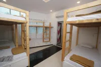 Mumbai Staytion Dorm - A Backpackers Hostel