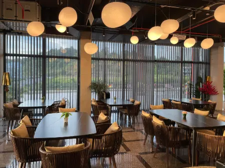 Sentral View Hotel Bintulu Отели рядом с достопримечательностью «Tanjung Batu Vista Point 1»