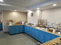 Country Inn & Suites by Radisson, Wytheville, VA - breakfast