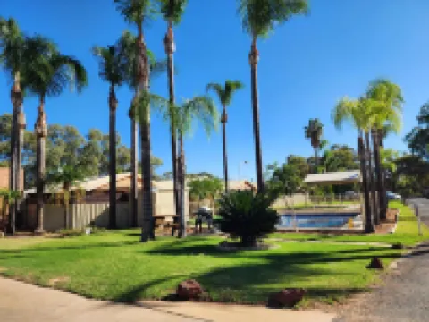 Sun River Resort Hotels in Buronga