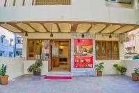 Hotel Thakur Galaxy, Sadar Market