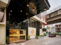 Townbridge Hotels & Suites โรงแรมใกล้วัดศิวะ