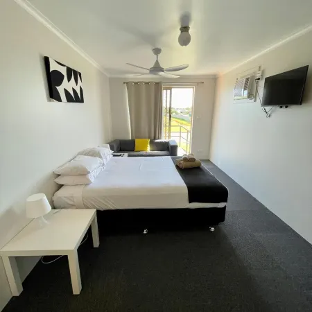 Geraldton's Ocean West Holiday Units & Short Stay Accommodation