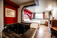 Bay City Inn - Hot Tub