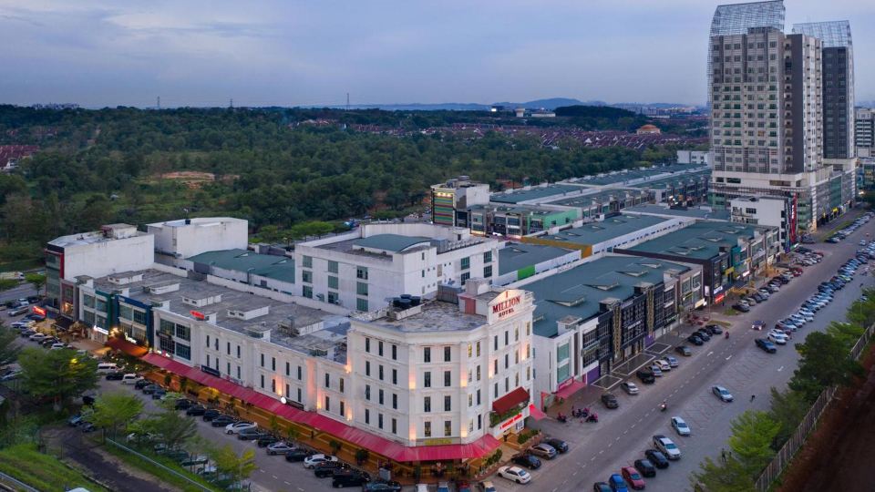 1 Million Hotel