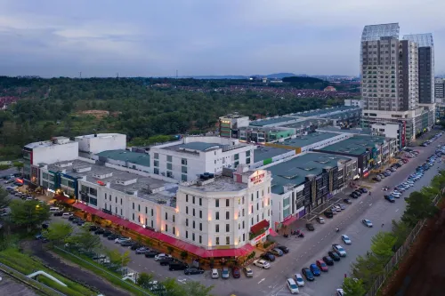1 Million Hotel - parking