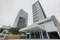Hilton Garden Inn Itajaí Hôtels à proximité de : Chez Moi
