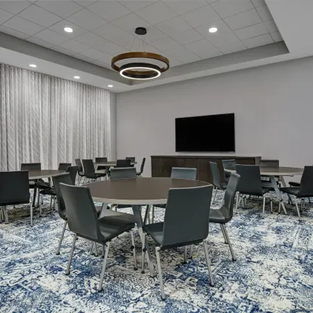 Staybridge Suites HOUSTON - GALLERIA AREA by IHG Отели рядом с достопримечательностью «Вода Стены»
